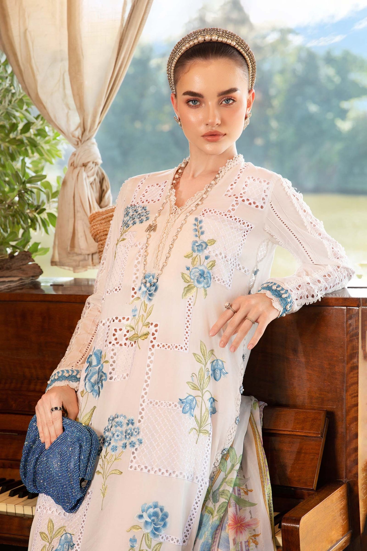 Digital Lawn 3-Piece Print Set with Bana Dora Voile Dupatta