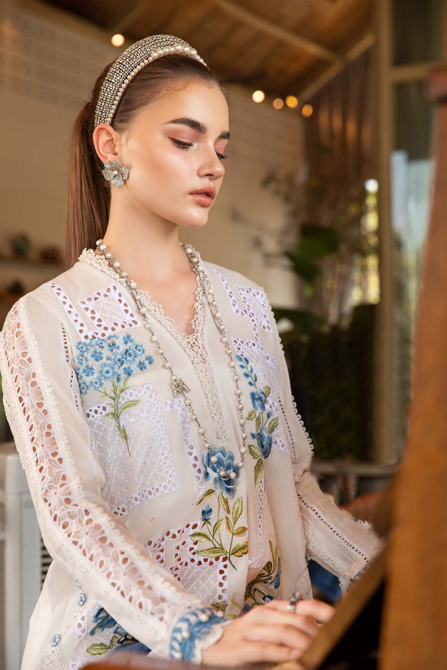 Digital Lawn 3-Piece Print Set with Bana Dora Voile Dupatta