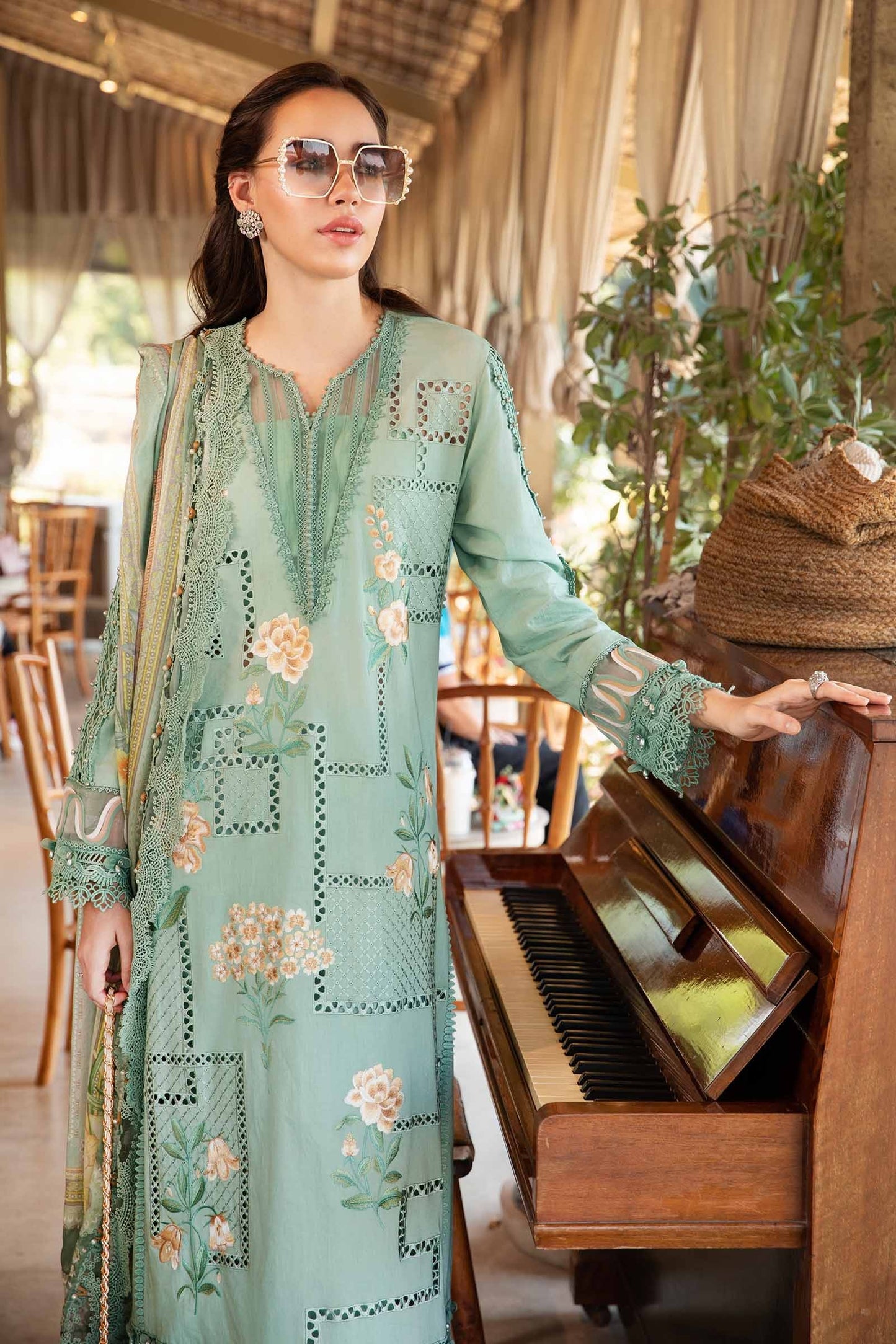Digital Lawn 3-Piece Print Set with Bana Dora Voile Dupatta