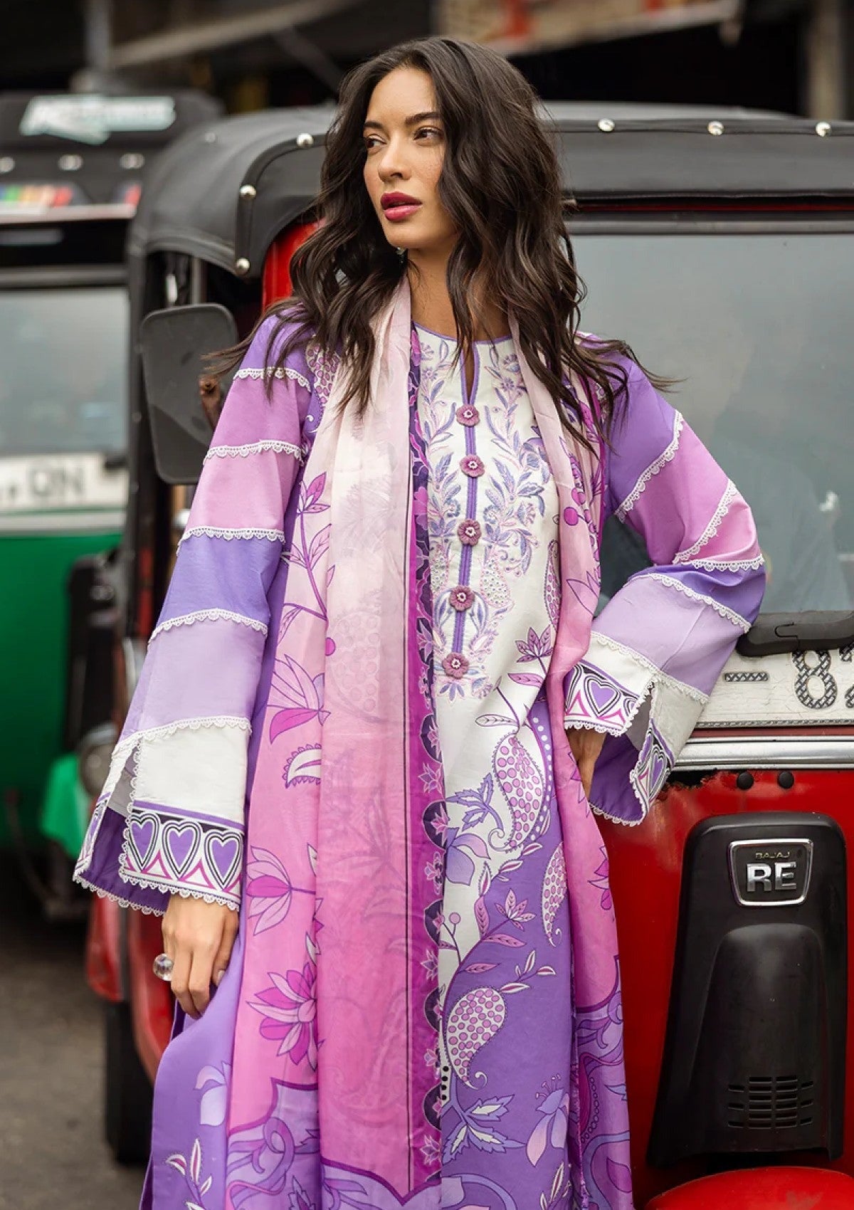 Digital Print Lawn 3-Piece Set ā Bana Dora Voile Dupatta