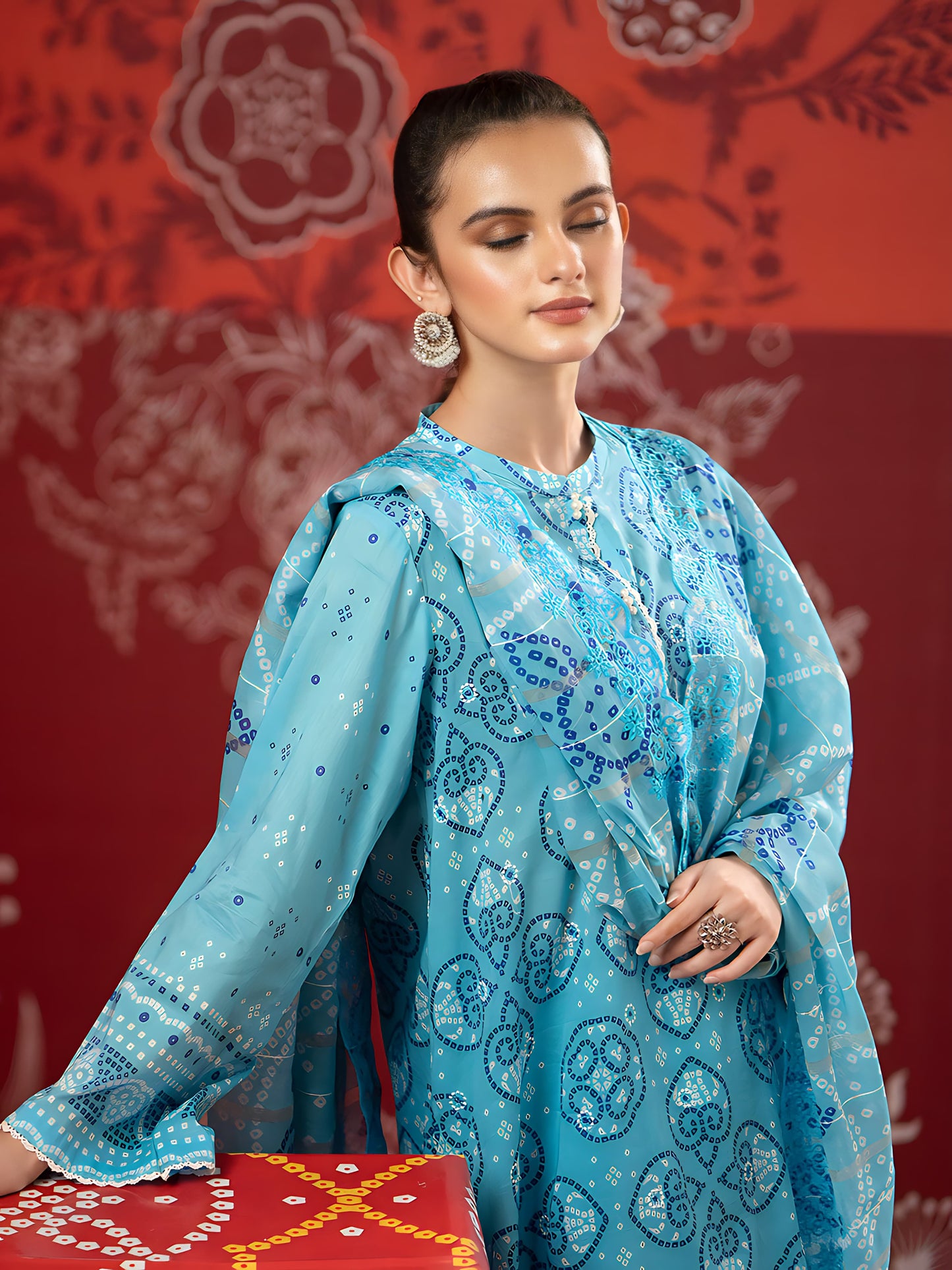 Unstitched Lawn 3-Piece Ensemble with Exquisite Digital Print