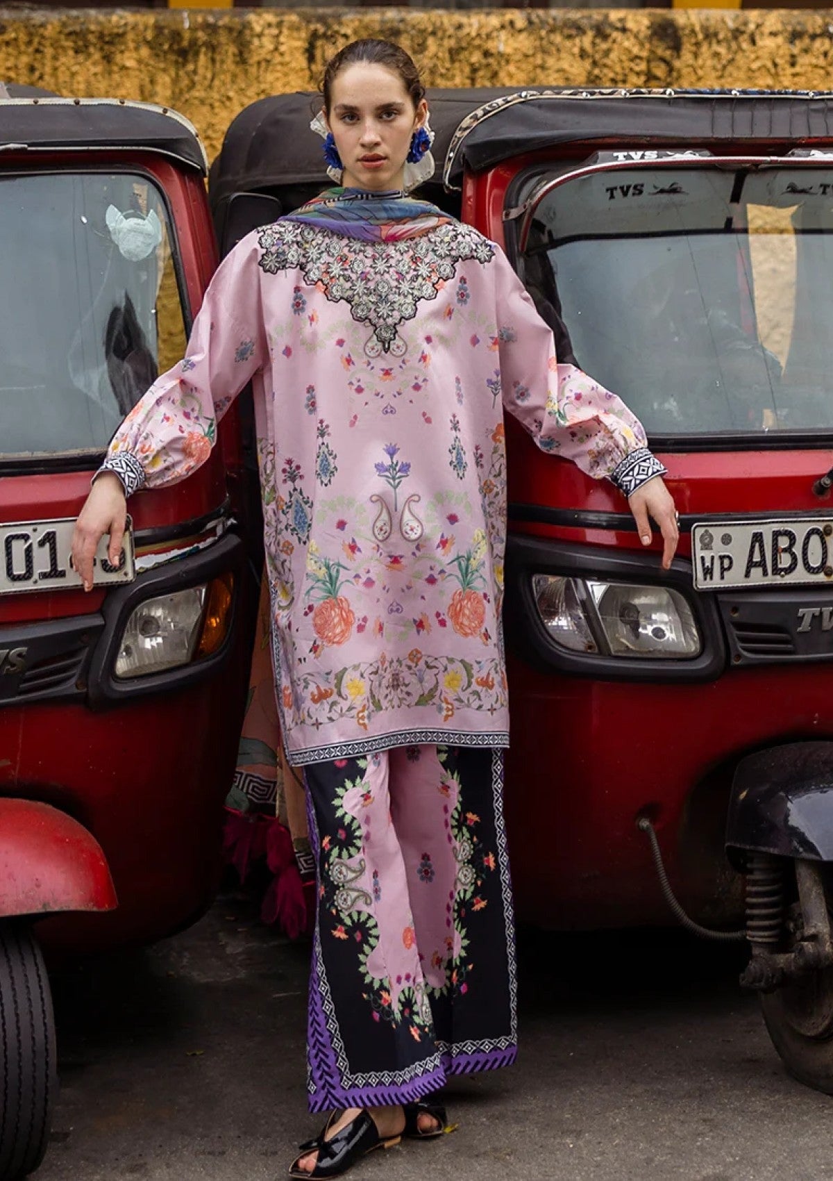 Digital Print Lawn 3-Piece Set ā Bana Dora Voile Dupatta