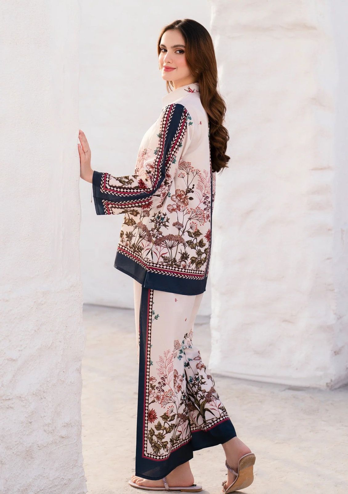 Digital Lawn 3-Piece Set – Bana Dora Prints with Voile Dupatta