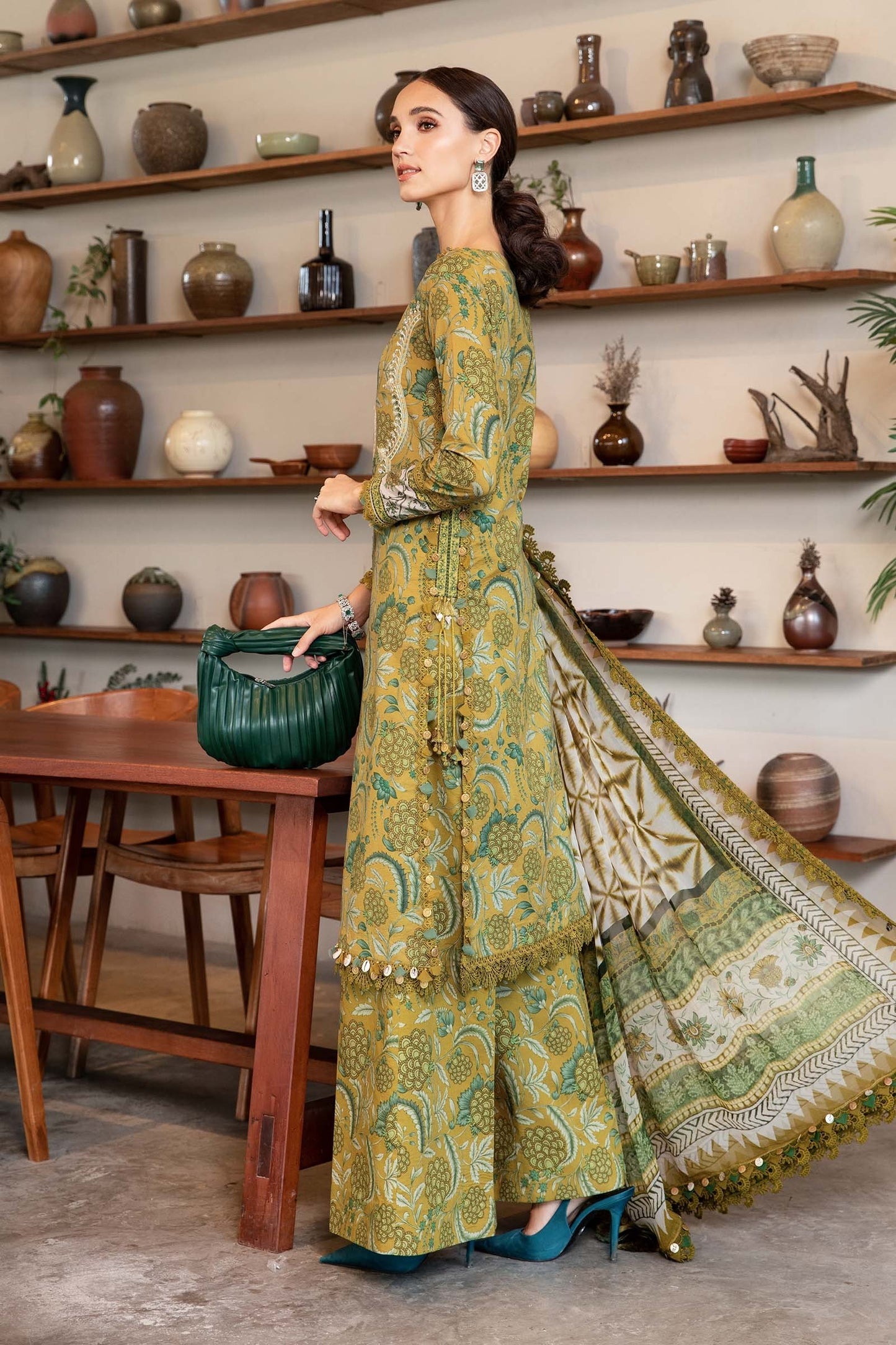 Digital Lawn 3-Piece Print Set with Bana Dora Voile Dupatta