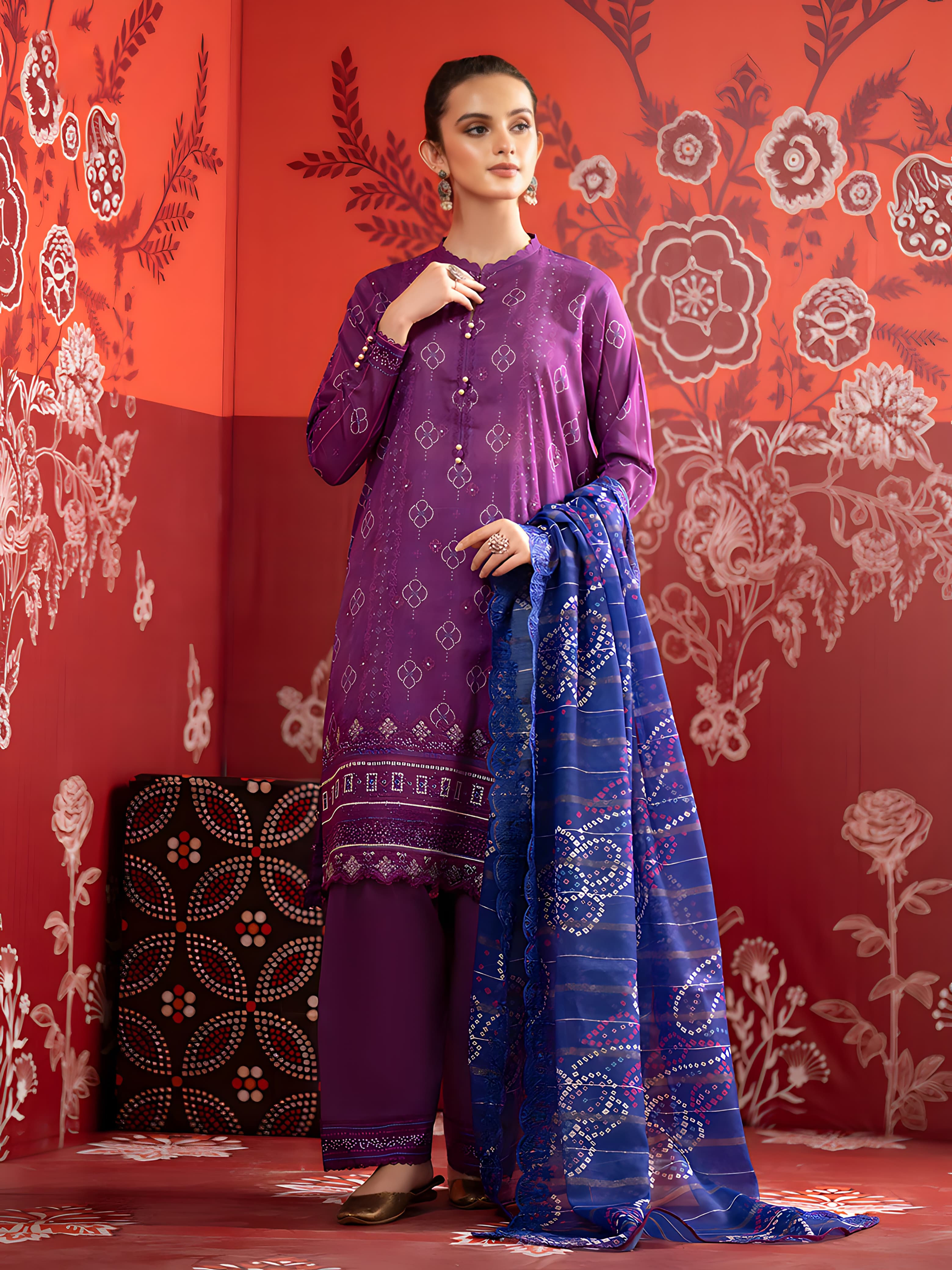 Lakhany: Unstitched Lawn 3-Piece Ensemble with Exquisite Digital Print