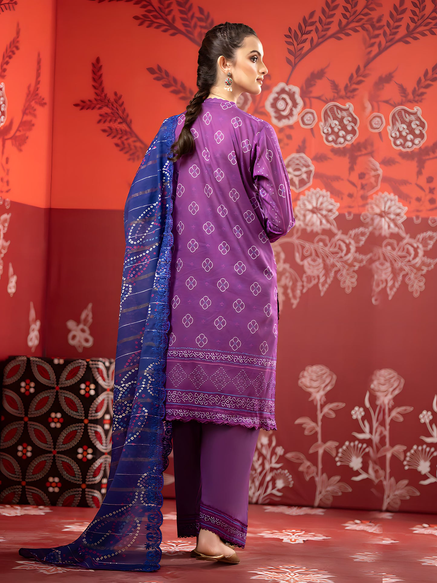 Unstitched Lawn 3-Piece Ensemble with Exquisite Digital Print