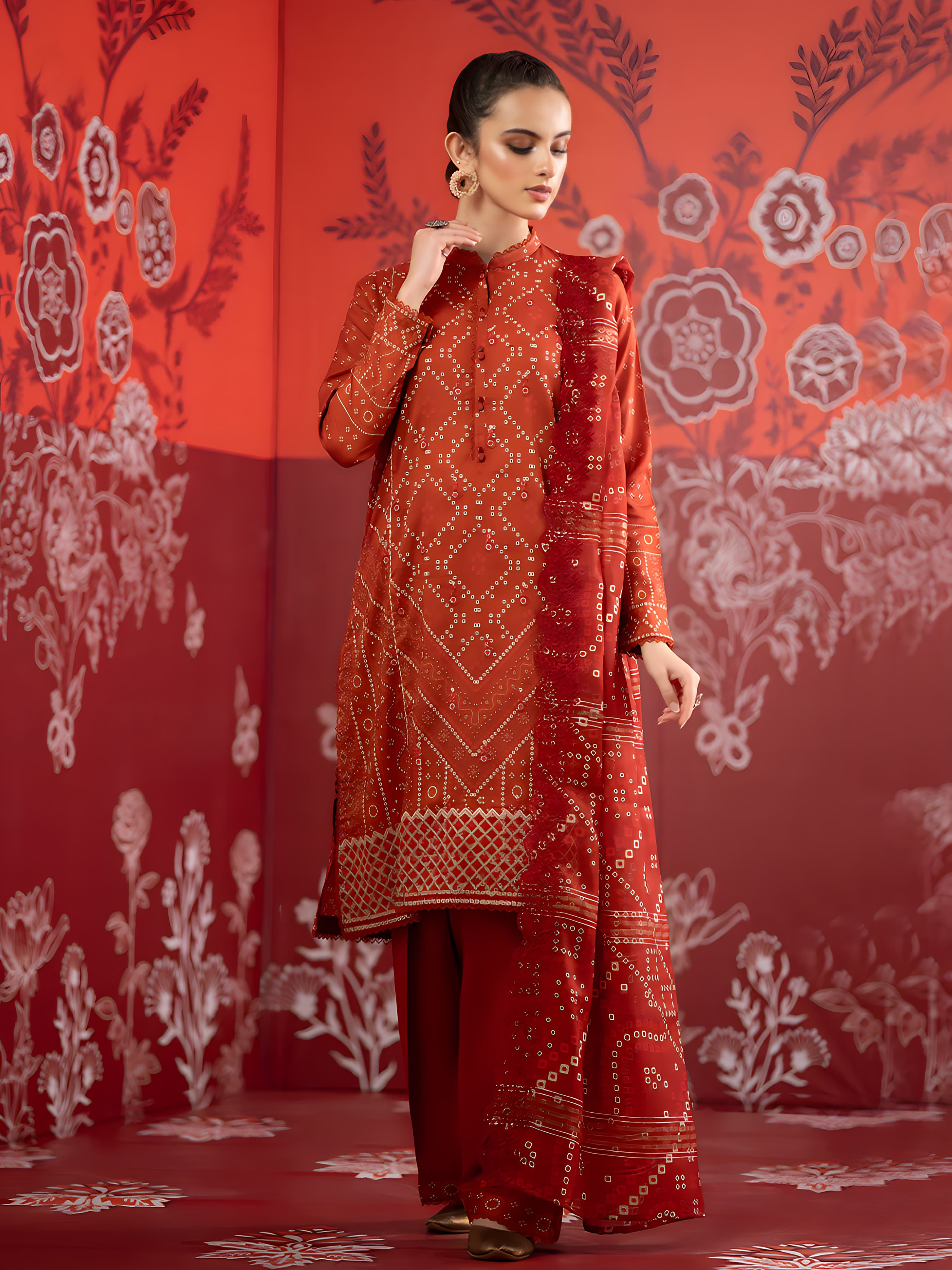 Lakhany: Unstitched Lawn 3-Piece Ensemble with Exquisite Digital Print