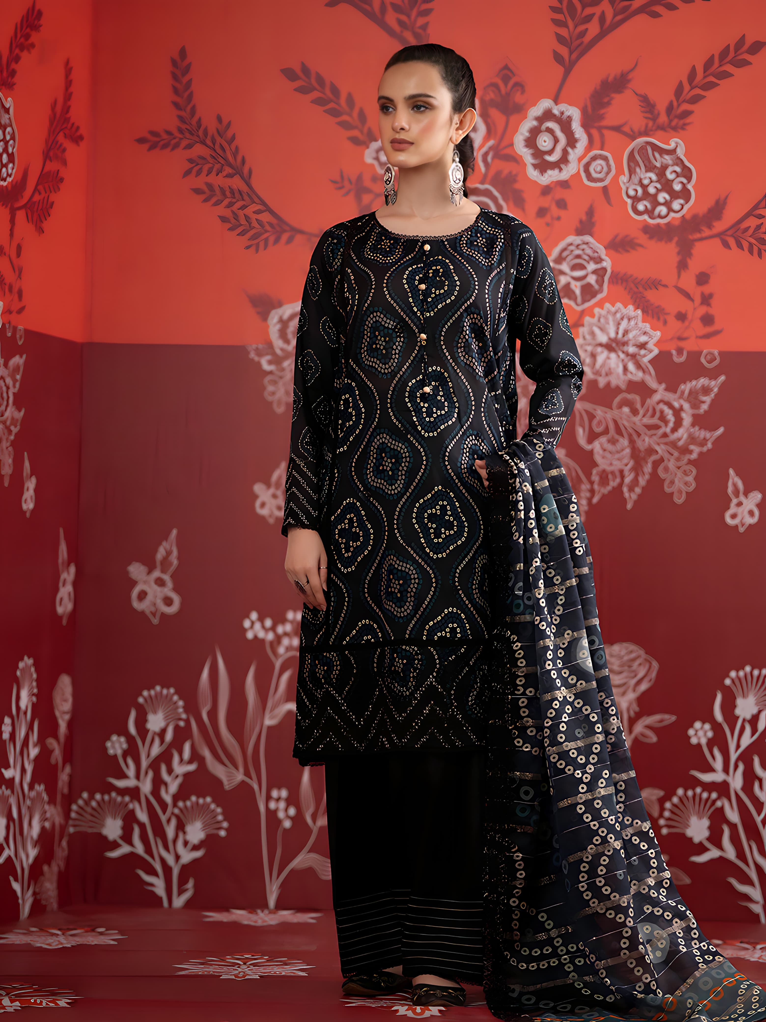 Lakhany: Unstitched Lawn 3-Piece Ensemble with Exquisite Digital Print