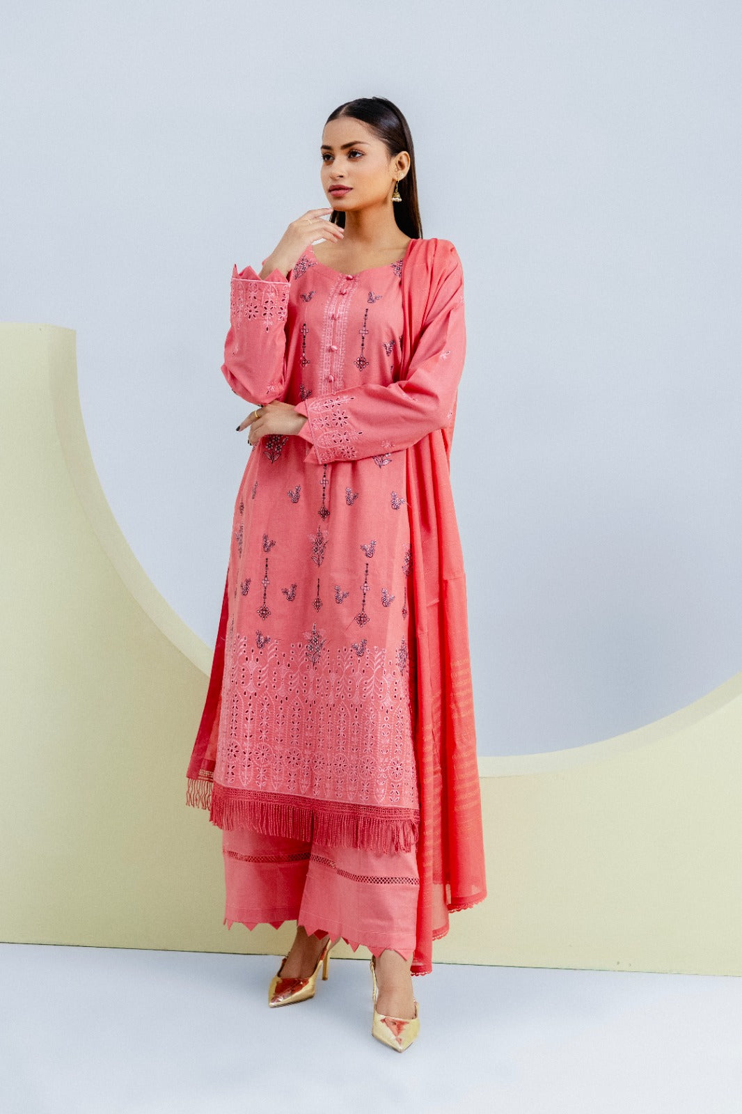 Premium Embroidery Lawn With Chikankari : 3-Piece Unstitched Elegance